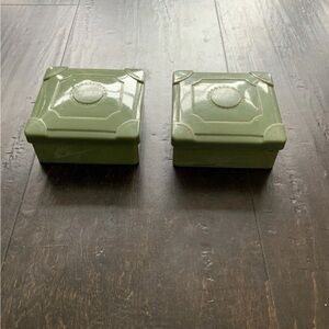 Vintage Hard Lucite Green Container Trinket Box 3.5" x 3.5" x 1.5" Art Deco Set